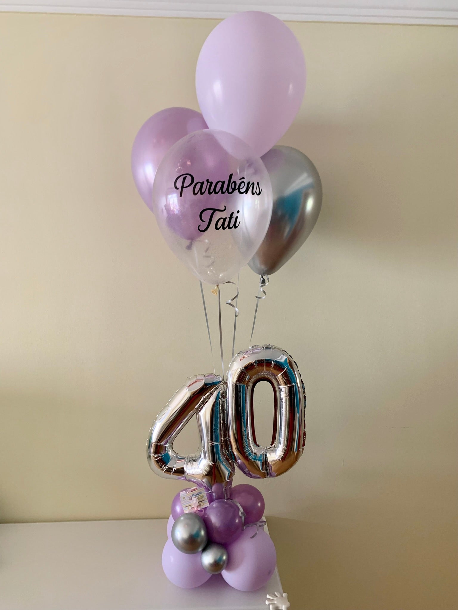 Centro de mesa com gás helio (idade + 4 balões latex)