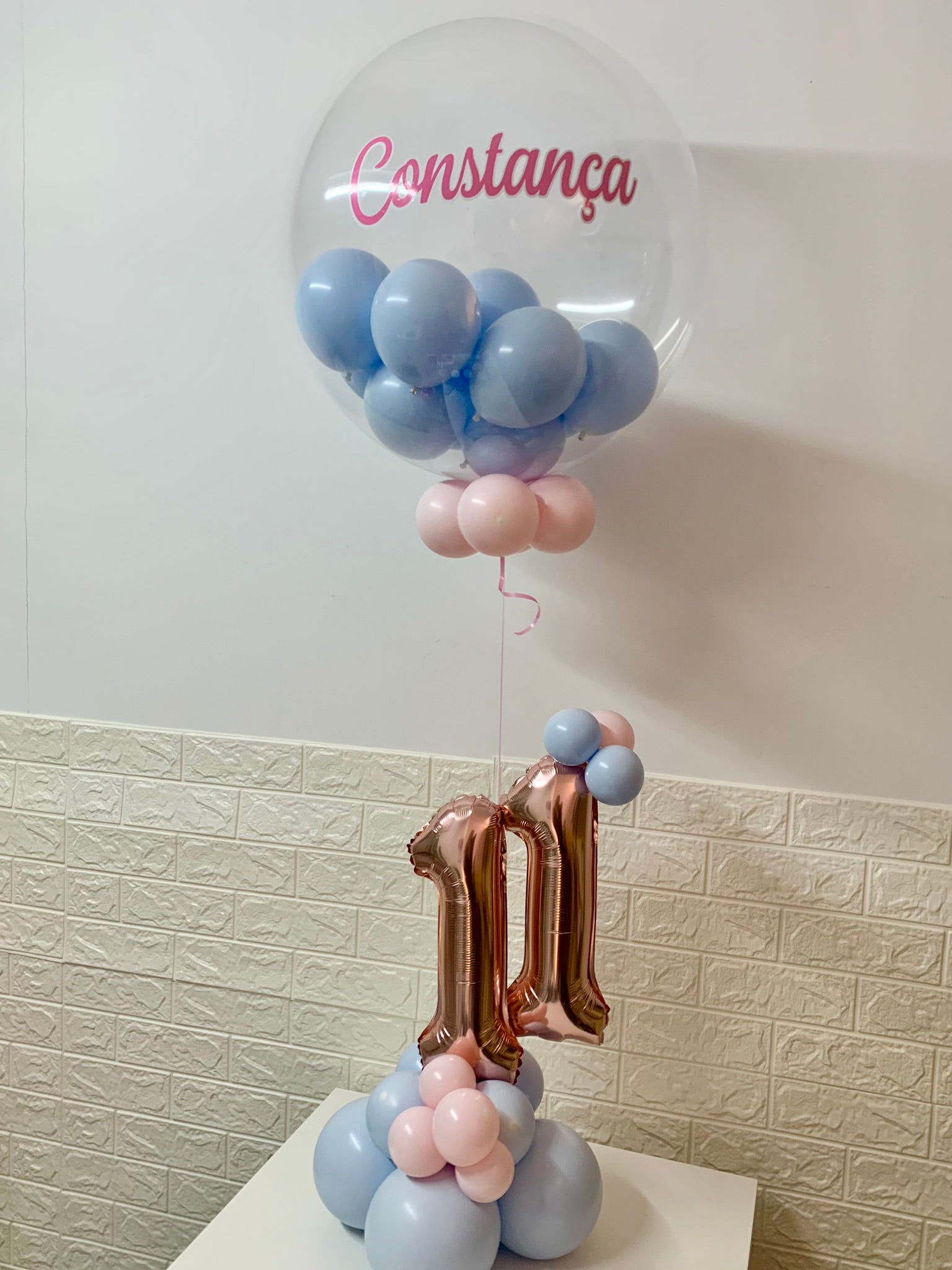 Centro de mesa com gás helio (idade + bubble personalizado)