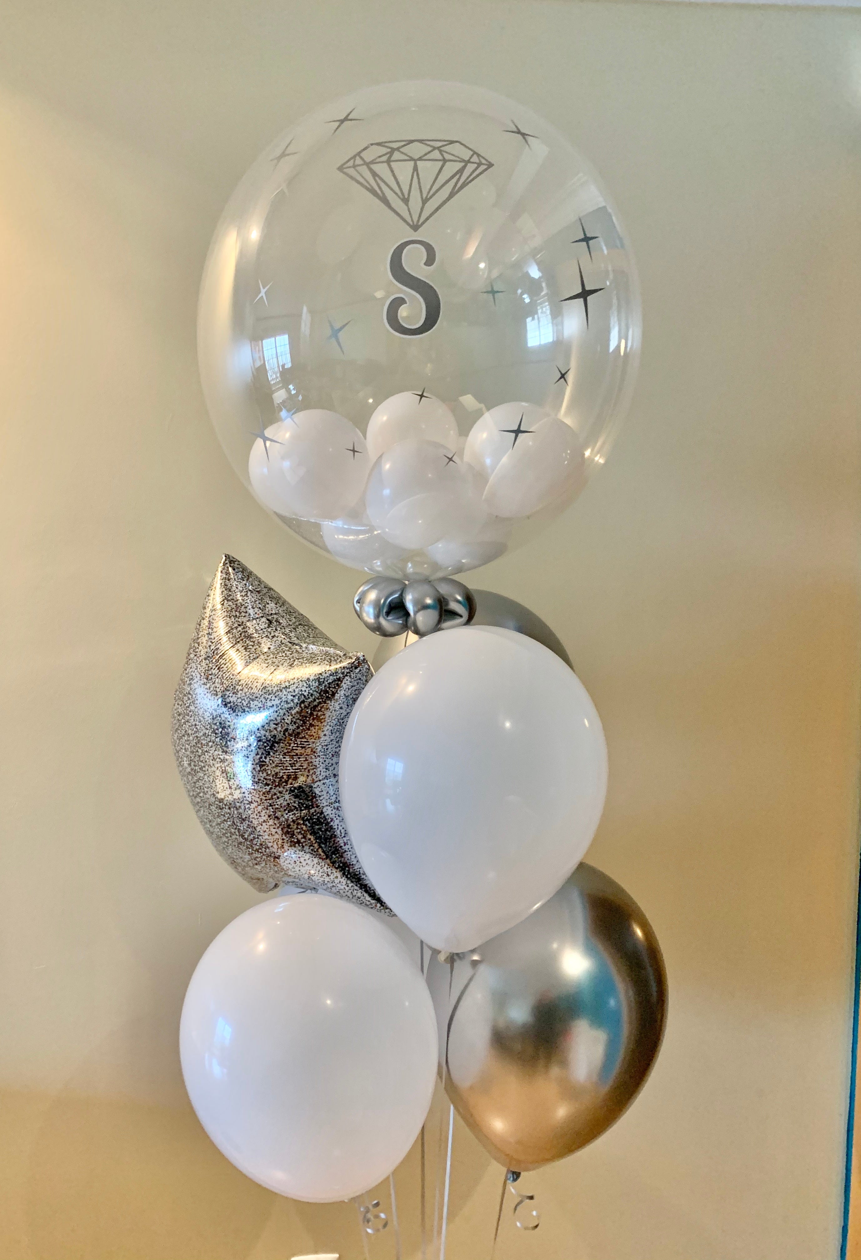 Bouquet de balões personalizado (Bubble + 4 latex + 2 foil - estrela, coração ou circulo)