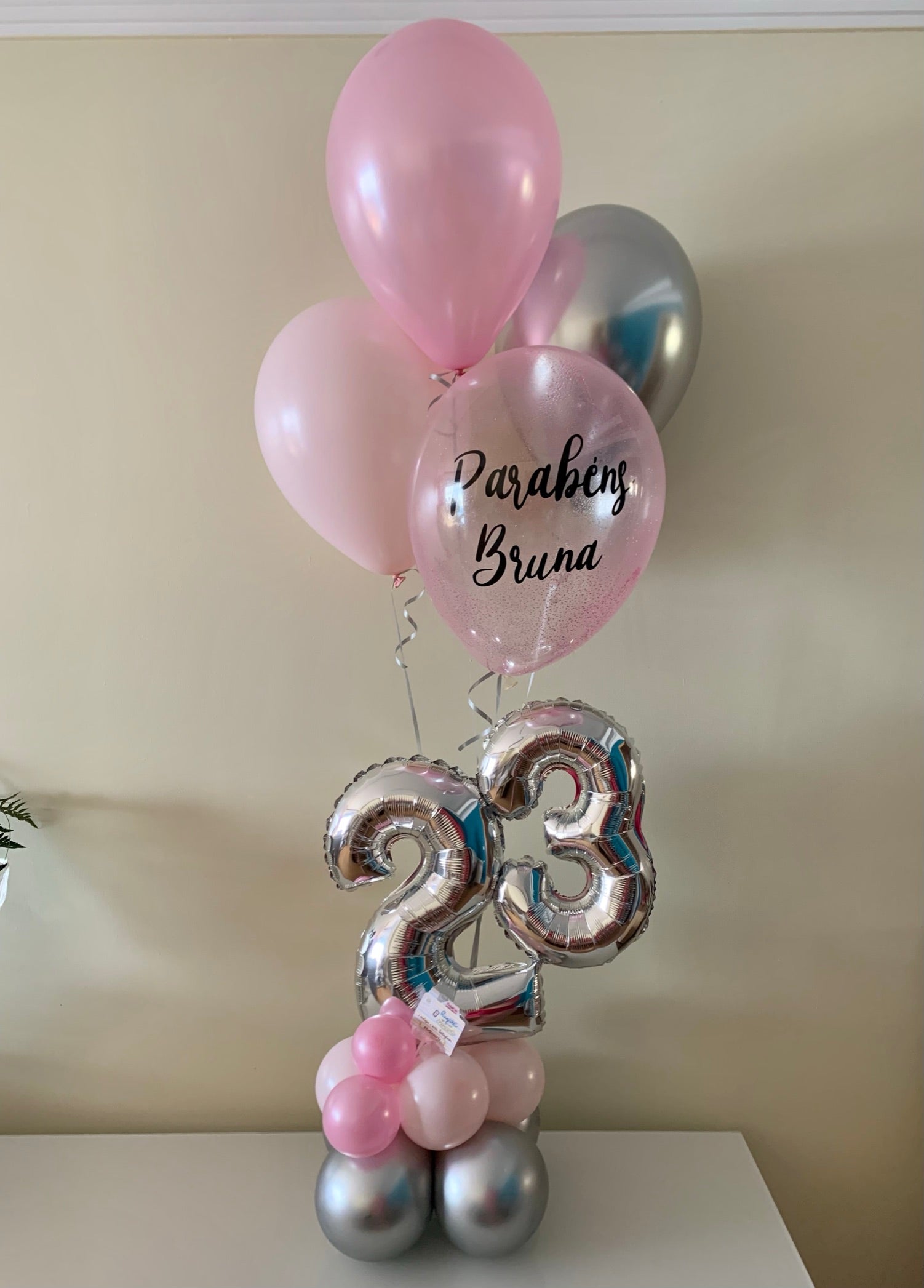 Centro de mesa com gás helio (idade + 4 balões latex)