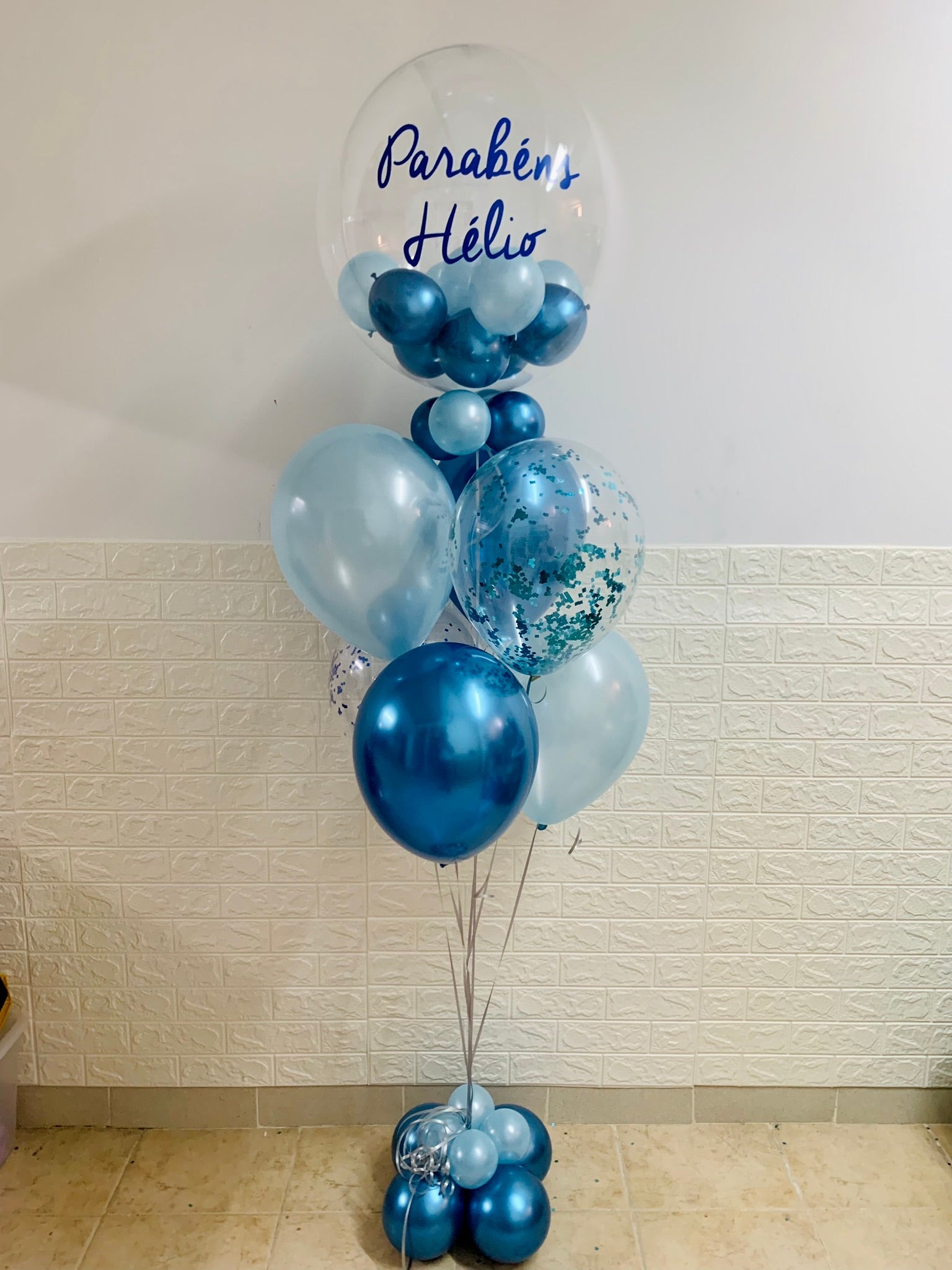 Bouquet de balões personalizado (Bubble + 6 latex)