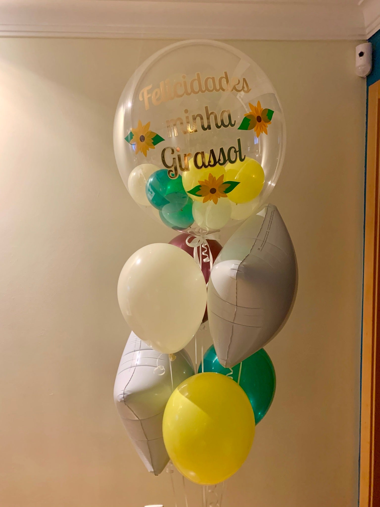 Bouquet de balões personalizado (Bubble + 4 latex + 2 foil - estrela, coração ou circulo)
